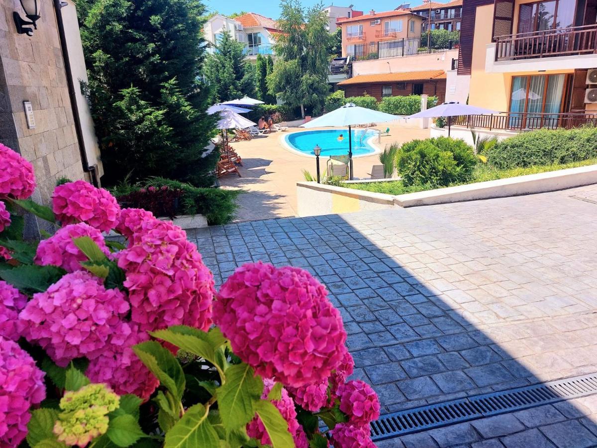 Vip Apartments In Szozopol Kültér fotó